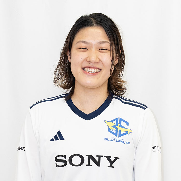川村 夏希