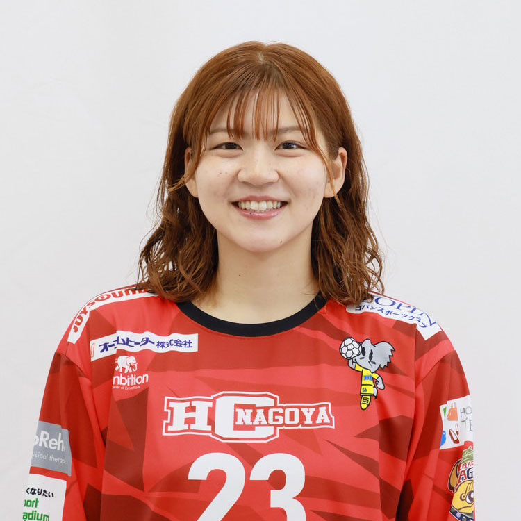 榊 真菜