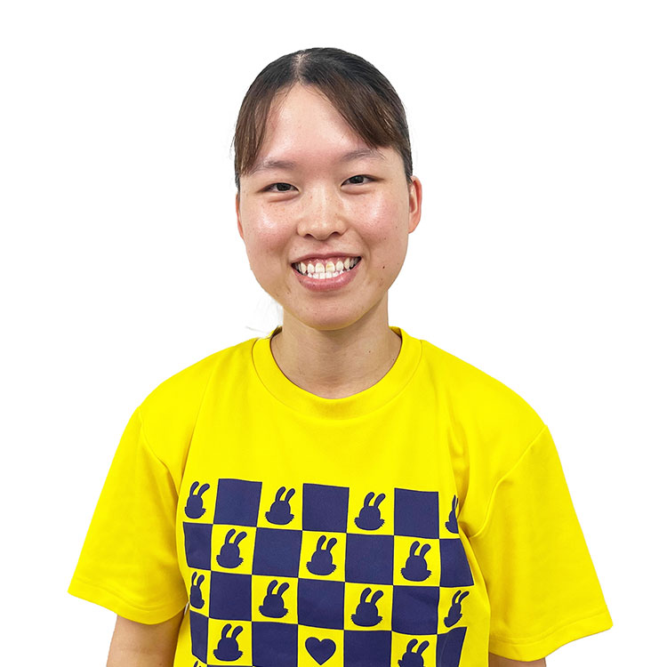 小野 真奈加