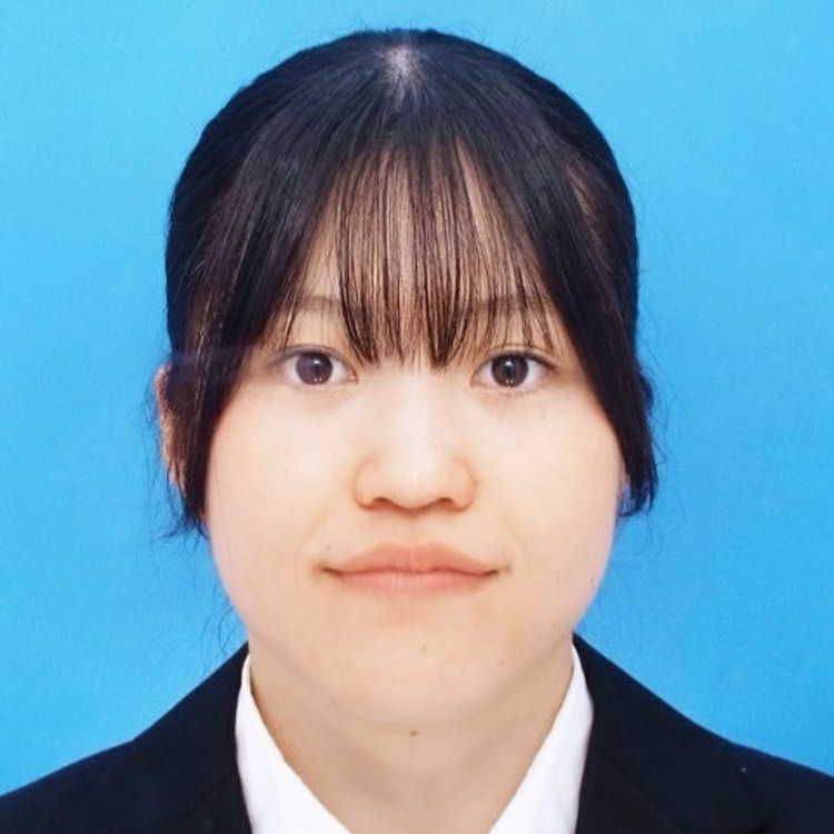 安達 朱里